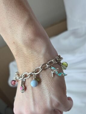 2006 Avon Charm Bracelet Shoes High Heels Colored Beads Faux Pearls 7"